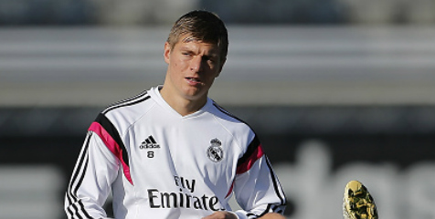 Ramos: Bicara dengan Kroos, Madrid Gunakan Bahasa Inggris Ramos: Bicara dengan Kroos, Madrid Gunakan Bahasa Inggris