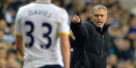 Kritik Wasit, Mourinho Kini Minta Maaf Kritik Wasit, Mourinho Kini Minta Maaf