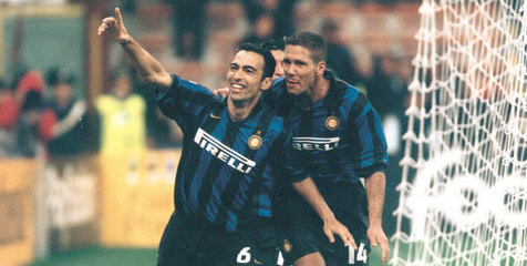 Awal 1998, Djorkaeff Bawa Inter Pukul Juventus Awal 1998, Djorkaeff Bawa Inter Pukul Juventus