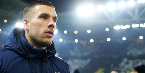 Podolski Girang Berhadapan Dengan Buffon Podolski Girang Berhadapan Dengan Buffon