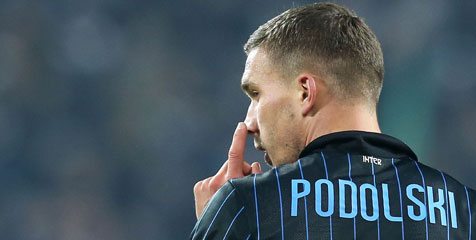 Podolski Masih Yakin Inter Lolos ke Liga Champions Podolski Masih Yakin Inter Lolos ke Liga Champions