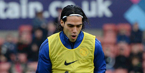 Tak Masuk Skuat, Falcao Tinggalkan Old Trafford Tak Masuk Skuat, Falcao Tinggalkan Old Trafford