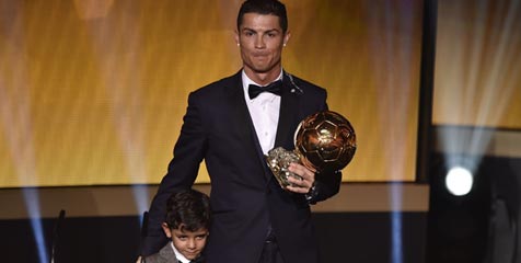 Ronaldo Berambisi Kembali Raih Ballon d'Or 2015 Ronaldo Berambisi Kembali Raih Ballon d'Or 2015