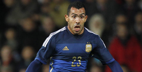 Messi Tak Pernah Bermasalah Dengan Tevez Messi Tak Pernah Bermasalah Dengan Tevez