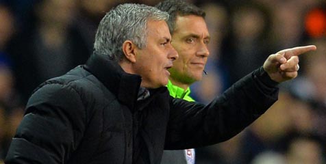 Mourinho: Chelsea Tidak Menentang Wasit Mourinho: Chelsea Tidak Menentang Wasit