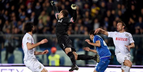 Review: Handanovic Selamatkan Muka Nerazzurri Review: Handanovic Selamatkan Muka Nerazzurri