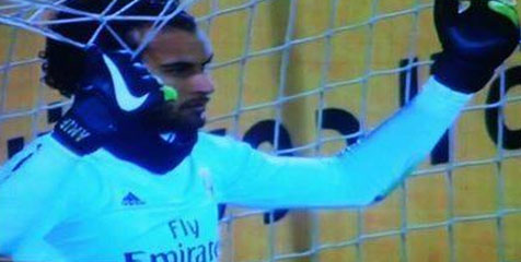 Heboh! Kiper Liga Mesir Ini Kenakan Jersey Madrid Heboh! Kiper Liga Mesir Ini Kenakan Jersey Madrid
