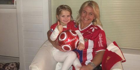 Karoline YNWA, Putri Imut Fans Berat Liverpool dari Norwegia Karoline YNWA, Putri Imut Fans Berat Liverpool dari Norwegia