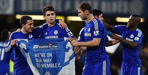 Oscar Pamer Kegembiraan di Ruang Ganti Chelsea Oscar Pamer Kegembiraan di Ruang Ganti Chelsea