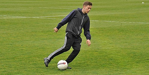 Sorry MU, Beckham Berpose Dengan Outfit Arsenal Sorry MU, Beckham Berpose Dengan Outfit Arsenal