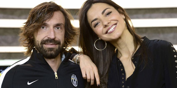 Pirlo dan Presenter Cantik Juventus TV Pirlo dan Presenter Cantik Juventus TV