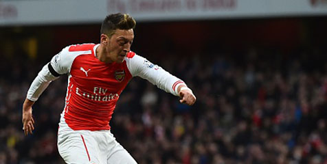 Mertesacker Nilai Wenger Tak Mainkan Ozil di Posisi Terbaiknya Mertesacker Nilai Wenger Tak Mainkan Ozil di Posisi Terbaiknya
