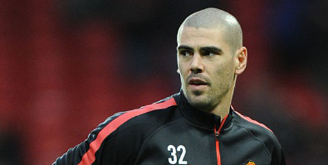 Pelatih Belanda Ini Halangi Valdes Bela Liverpool Pelatih Belanda Ini Halangi Valdes Bela Liverpool