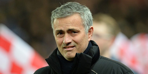 Mourinho Pastikan Filipe Luis Absen Kontra Villa Mourinho Pastikan Filipe Luis Absen Kontra Villa