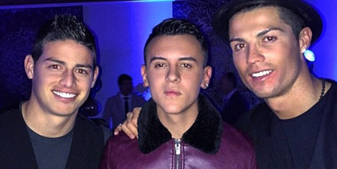 Usai Dibantai Atleti, Ronaldo Tetap Berpesta Usai Dibantai Atleti, Ronaldo Tetap Berpesta