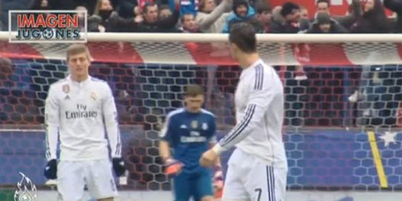 Dibobol Atletico, Ronaldo Damprat Casillas