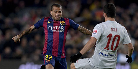 Abidal Sekali Lagi Mohon Barca Tak Lepas Alves Abidal Sekali Lagi Mohon Barca Tak Lepas Alves