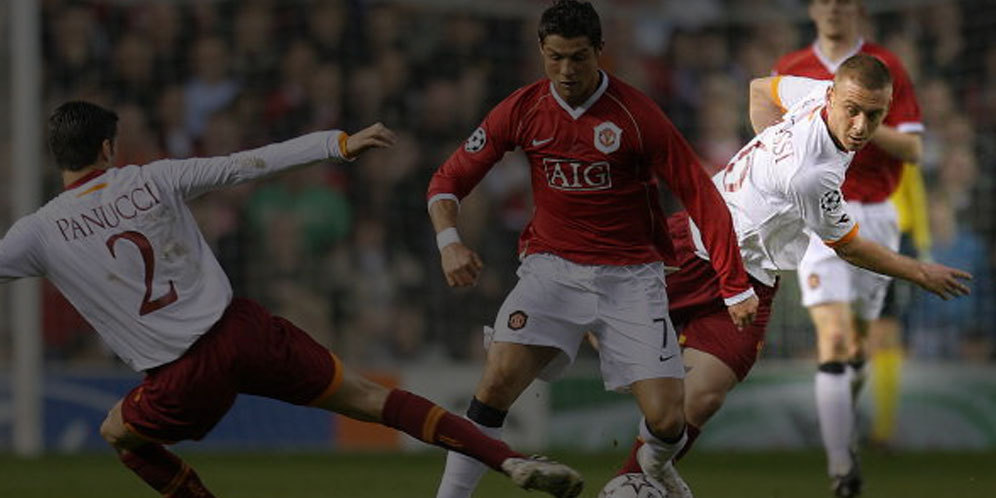 Gol Terbaik De Rossi Tercipta di Old Trafford Gol Terbaik De Rossi Tercipta di Old Trafford