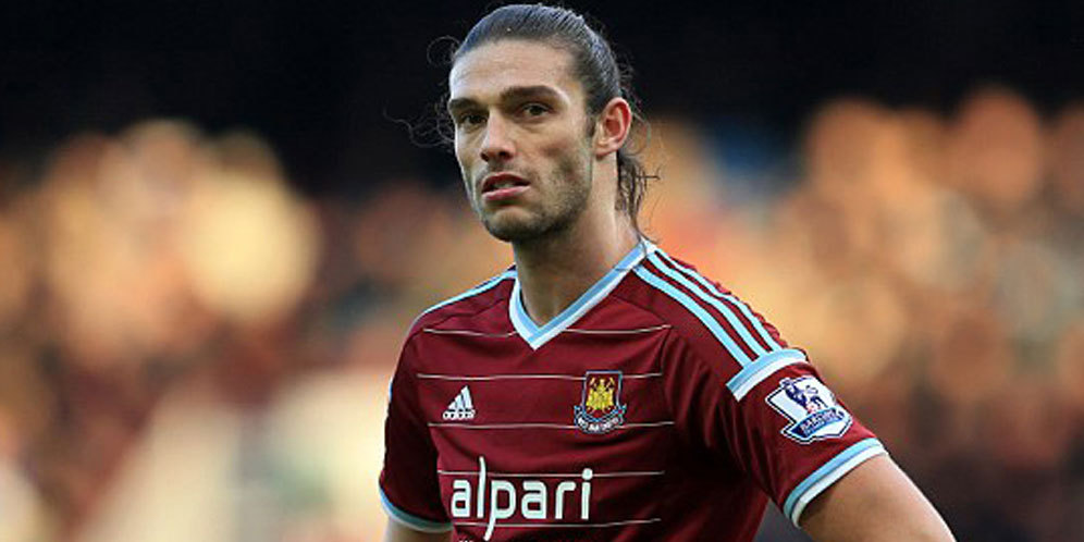 Operasi, Musim Andy Carroll Resmi Berakhir Operasi, Musim Andy Carroll Resmi Berakhir