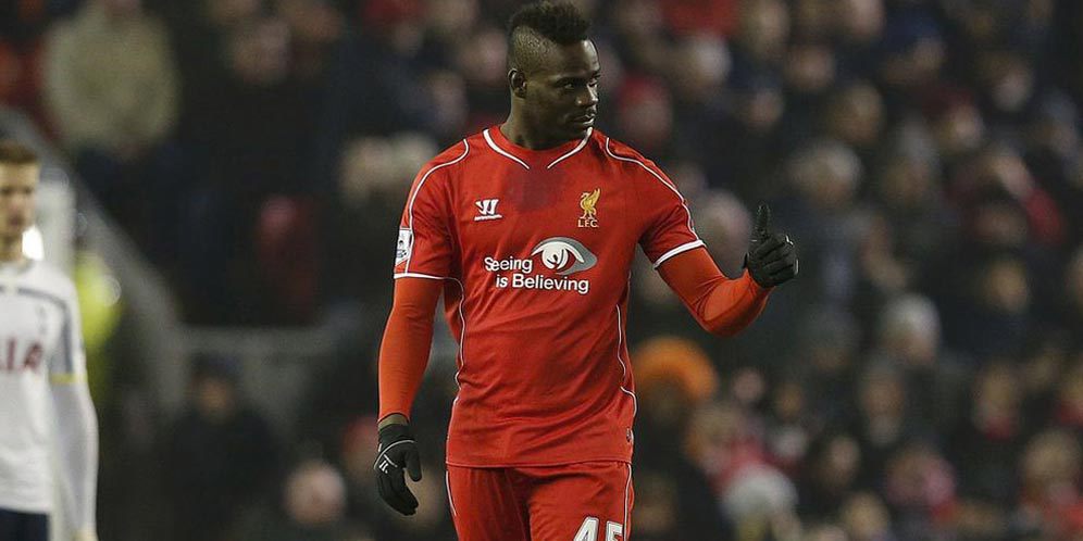 Balotelli Ingin Persembahkan Trofi FA untuk Gerrard Balotelli Ingin Persembahkan Trofi FA untuk Gerrard