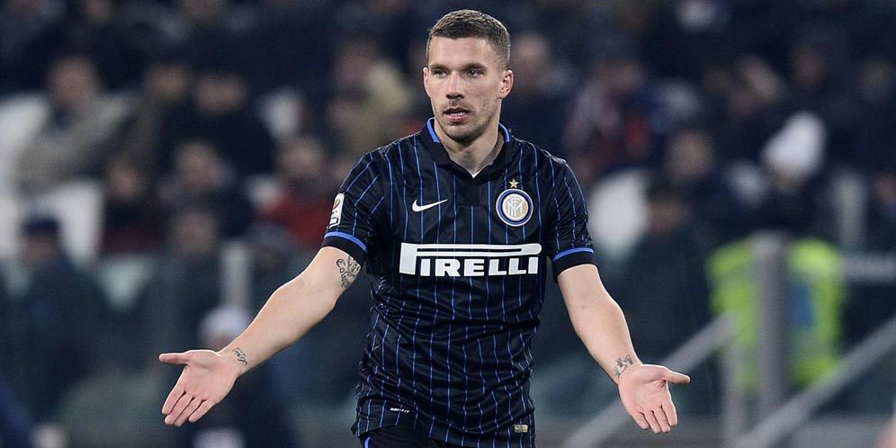 Berkat Podolski, Dua Sejoli Beda Bangsa Ini Jalin Cinta Berkat Podolski, Dua Sejoli Beda Bangsa Ini Jalin Cinta
