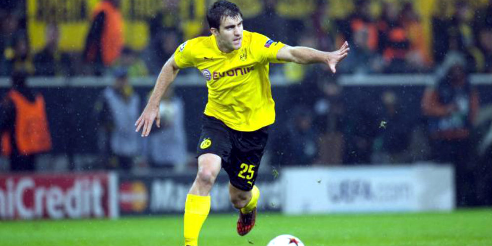 Sokratis Pede Dortmund Bisa Imbangi Juve Sokratis Pede Dortmund Bisa Imbangi Juve
