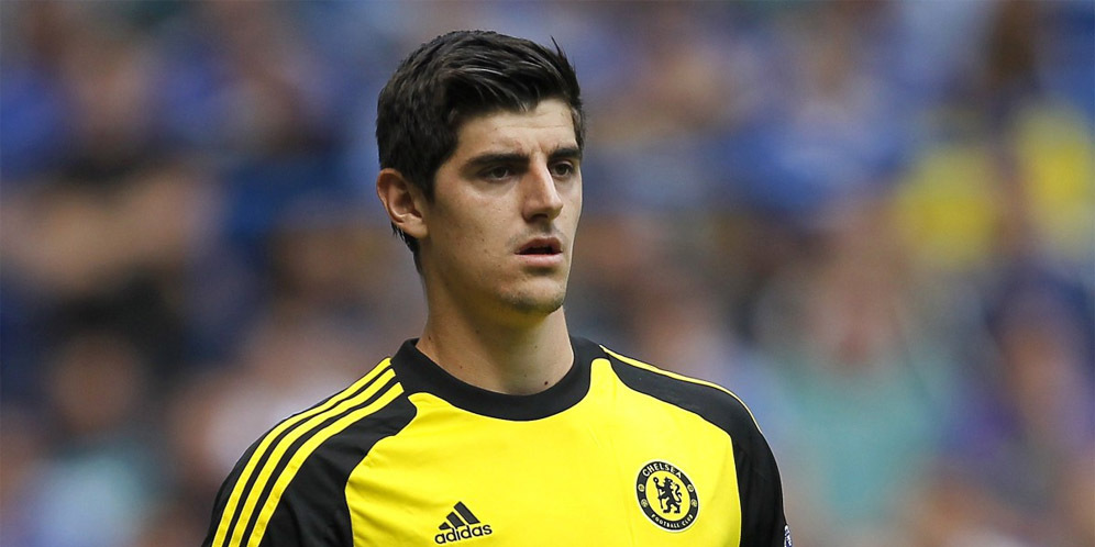 Courtois Sebut Van Der Sar Sebagai Idolanya