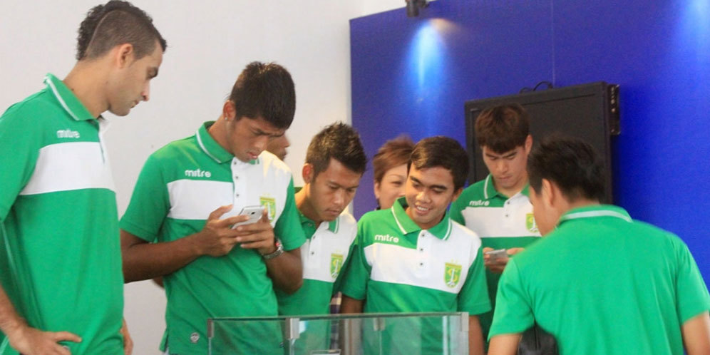 Persebaya Banjir 'Job' Uji Coba Persebaya Banjir 'Job' Uji Coba