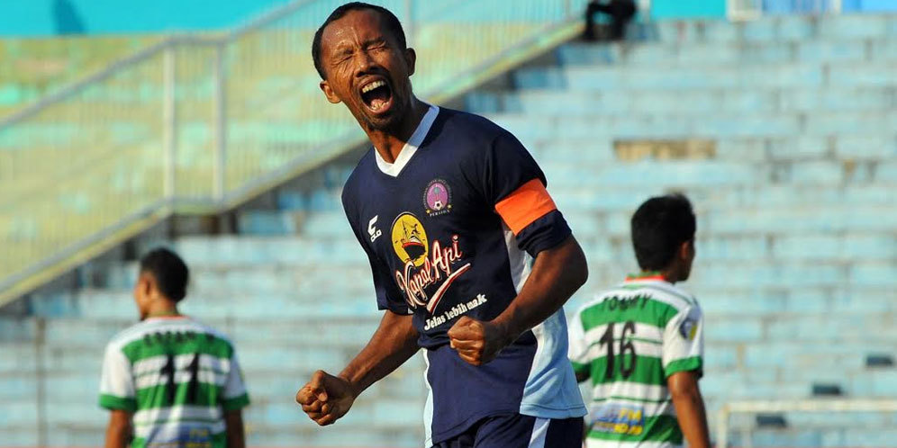 Persida Ikhlaskan Uston Nawawi ke Deltras Persida Ikhlaskan Uston Nawawi ke Deltras