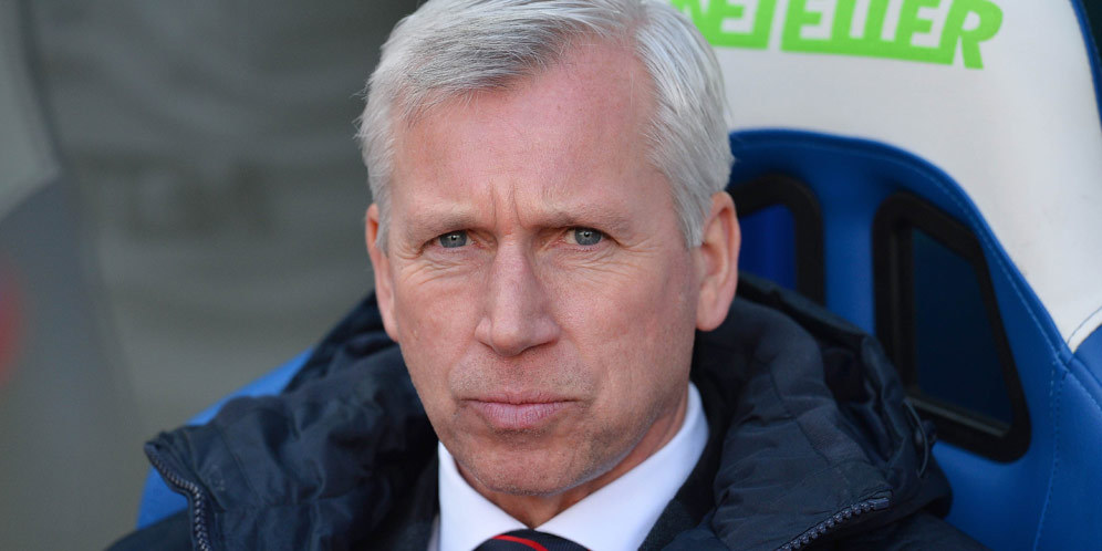 Pardew Sebut MU Bertanggung Jawab Atas Turunnya Karir Zaha Pardew Sebut MU Bertanggung Jawab Atas Turunnya Karir Zaha