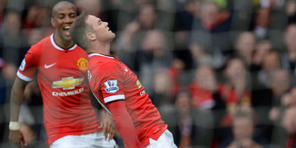 Old Trafford Masih Angker Old Trafford Masih Angker