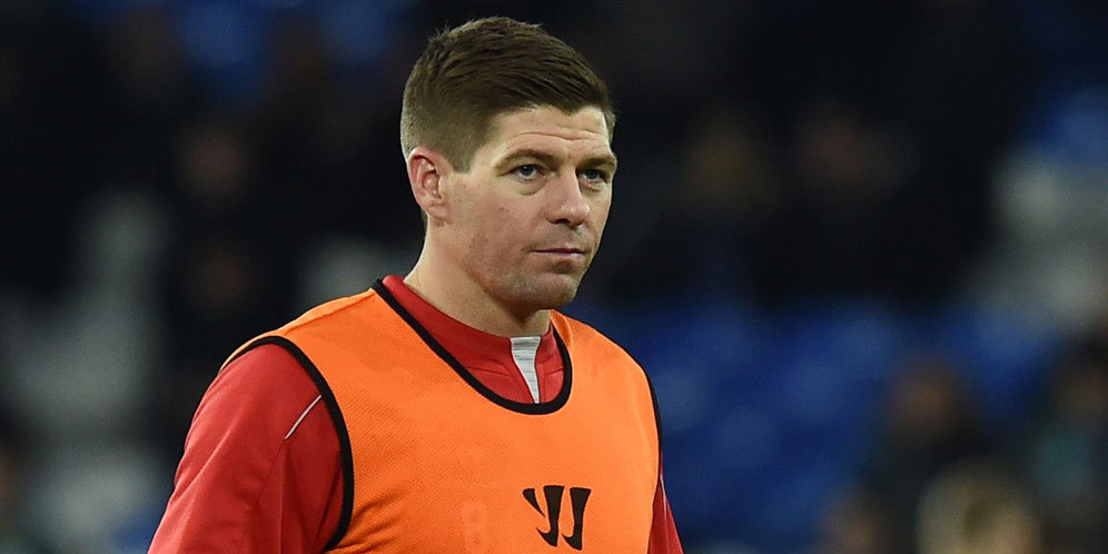 Carragher Minta Gerrard Tak Dimainkan Lawan MU Carragher Minta Gerrard Tak Dimainkan Lawan MU