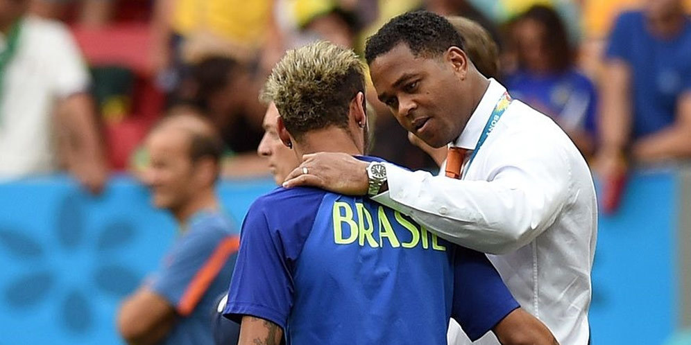Ditunggu Clasico, Kluivert Yakin Barca Habisi City Ditunggu Clasico, Kluivert Yakin Barca Habisi City