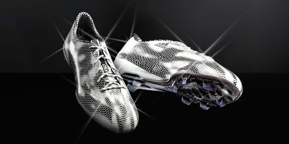 El Clasico, Bale Pakai Sepatu Putih Menyala El Clasico, Bale Pakai Sepatu Putih Menyala