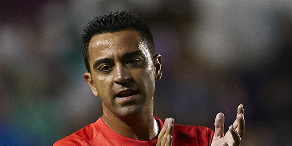 Deco Anggap Barca Belum Temukan Penerus Xavi dan Iniesta
