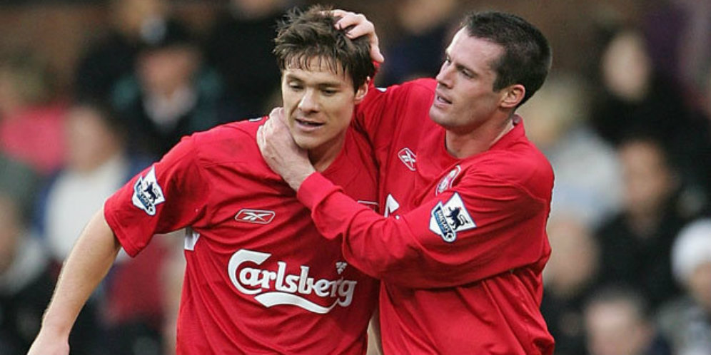 Alonso Senang Tak Satu Tim Dengan Carragher Alonso Senang Tak Satu Tim Dengan Carragher