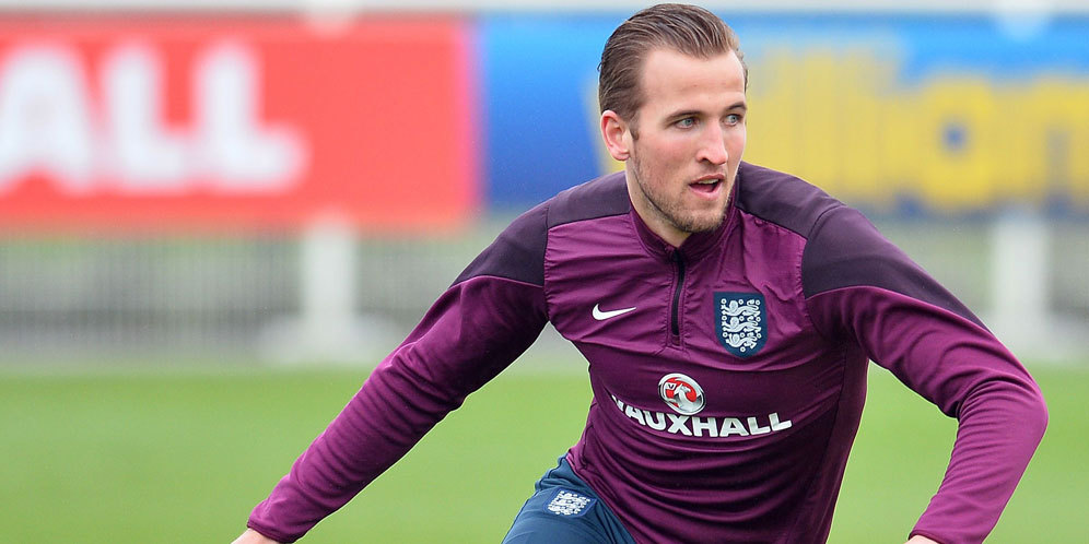 Walcott Kirim Nasehat Berharga Untuk Kane Walcott Kirim Nasehat Berharga Untuk Kane