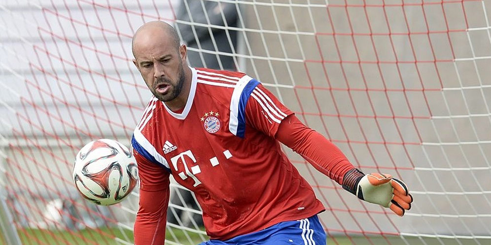 Tak Terpakai di Bayern, Reina Belum Berniat Hengkang Tak Terpakai di Bayern, Reina Belum Berniat Hengkang