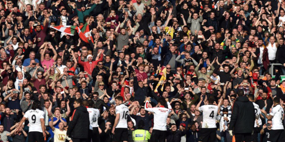 Fans Manchester United Ternyata Paling Bandel di Inggris Fans Manchester United Ternyata Paling Bandel di Inggris