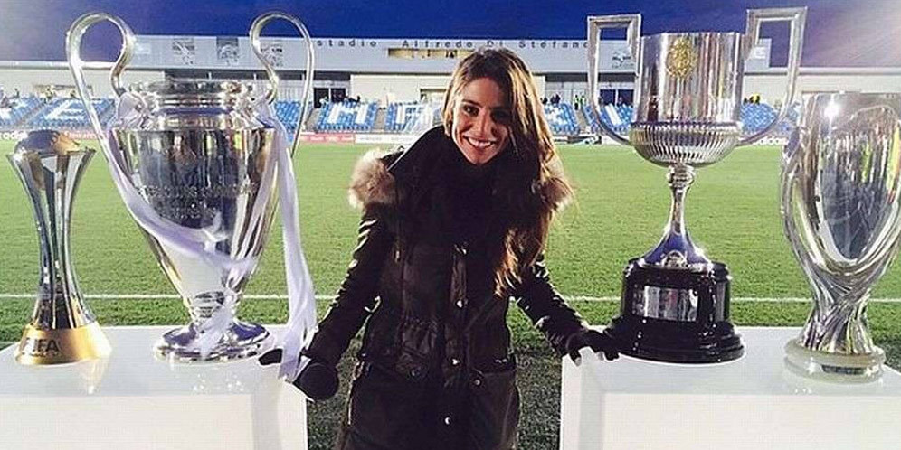 'Kekasih Baru' Ronaldo Ternyata Gandengan Chicharito 'Kekasih Baru' Ronaldo Ternyata Gandengan Chicharito