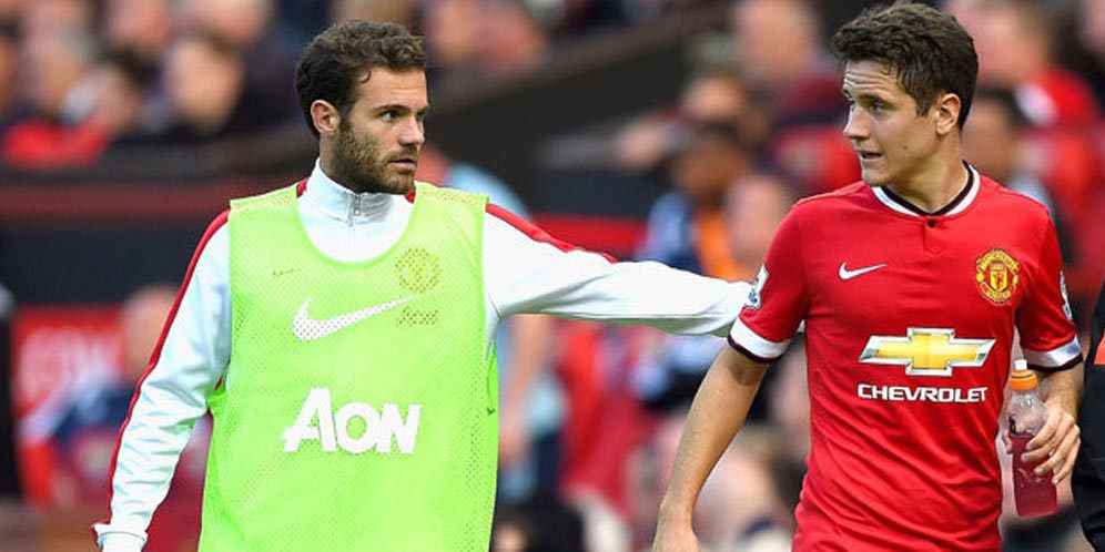 Legenda MU Puji Kombinasi Maut Mata dan Herrera Legenda MU Puji Kombinasi Maut Mata dan Herrera