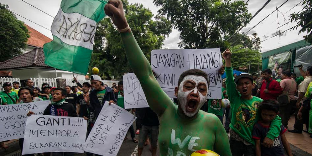 Dualisme Persebaya, Sesepuh Bonek Pilih Netral Dualisme Persebaya, Sesepuh Bonek Pilih Netral
