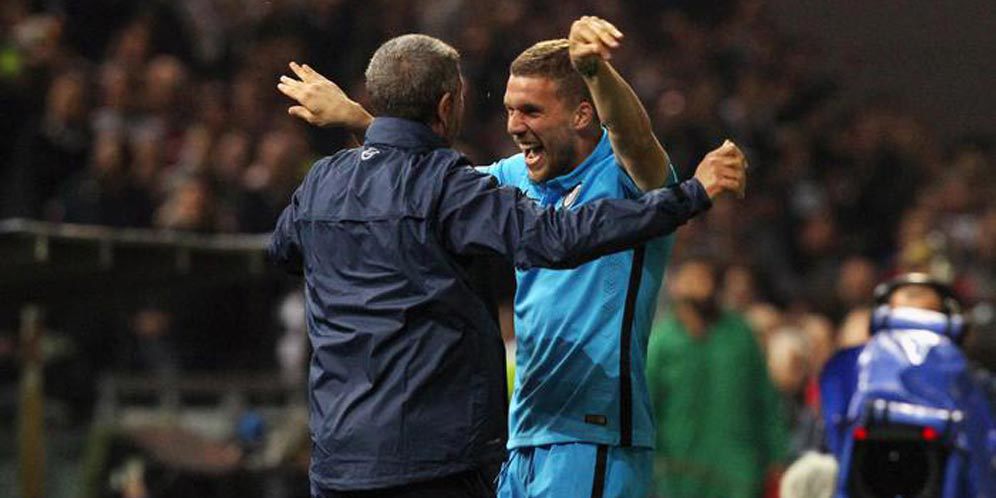 Podolski Gol Perdana, Mancini Turut Lega