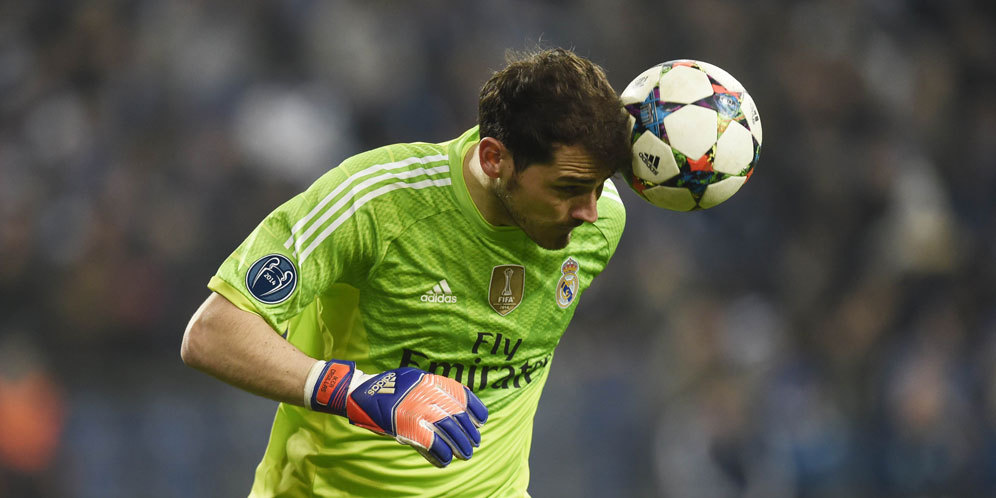 Tuju Arsenal, Casillas Tuntut Kompensasi Madrid Tuju Arsenal, Casillas Tuntut Kompensasi Madrid