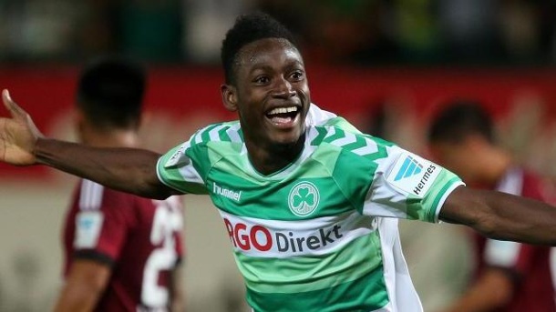 Duo Manchester Berlomba Dapatkan Pemain Muda Augsburg Duo Manchester Berlomba Dapatkan Pemain Muda Augsburg
