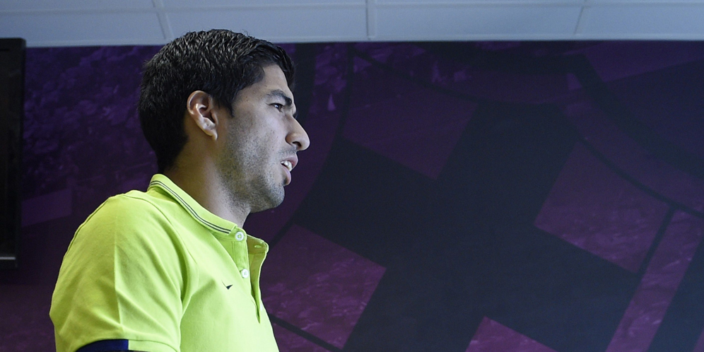 Lawan Sociedad, Luis Suarez Bakal Absen Lawan Sociedad, Luis Suarez Bakal Absen