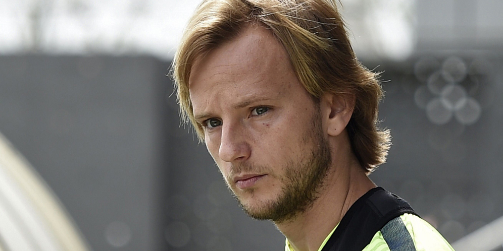 Enrique: Rakitic Cerdas dan Vital di Barca Enrique: Rakitic Cerdas dan Vital di Barca