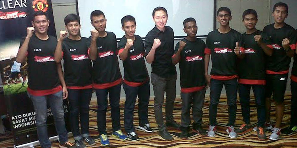 CLEAR Ayo! Indonesia Bisa Academy Kirim 11 Pemain ke Manchester CLEAR Ayo! Indonesia Bisa Academy Kirim 11 Pemain ke Manchester