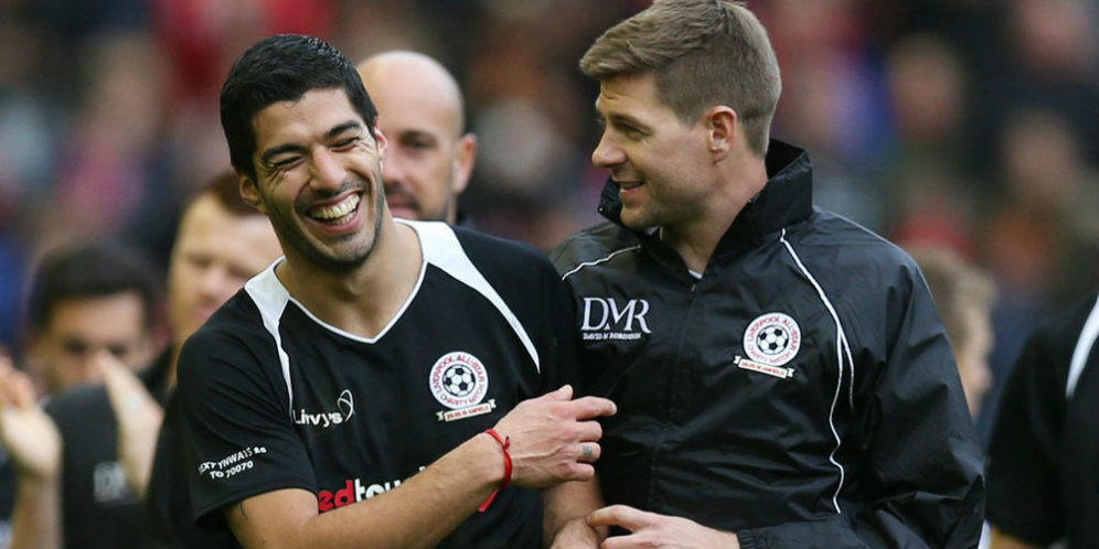 Suarez: Andai Bisa, Saya Akan Bawa Gerrard ke Barca