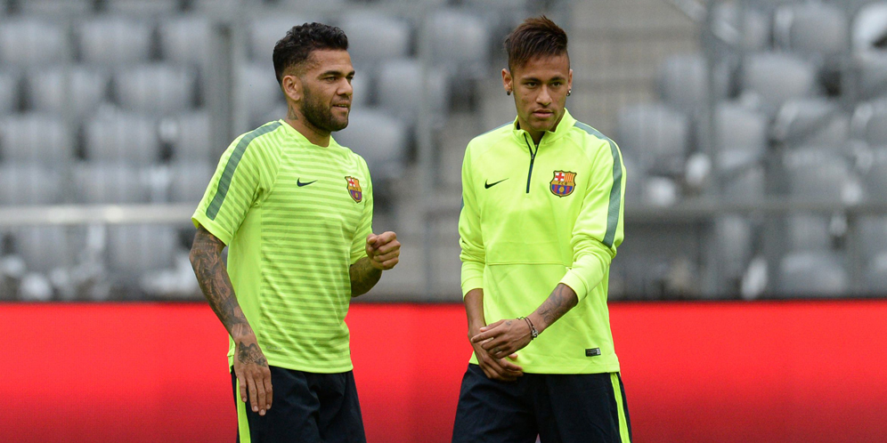 Neymar: Andai Saya Presidennya, Alves Sudah Perpanjang Kontrak Neymar: Andai Saya Presidennya, Alves Sudah Perpanjang Kontrak